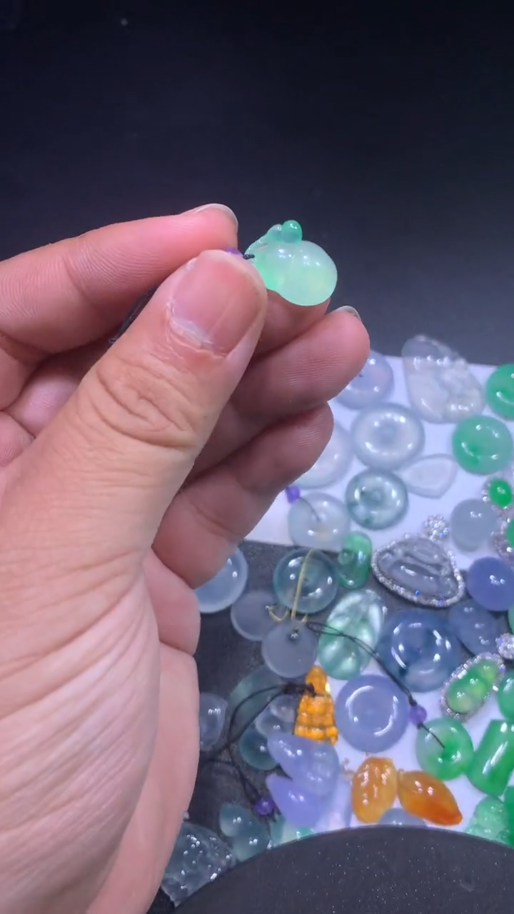 颈饰未镶嵌翡翠葫芦