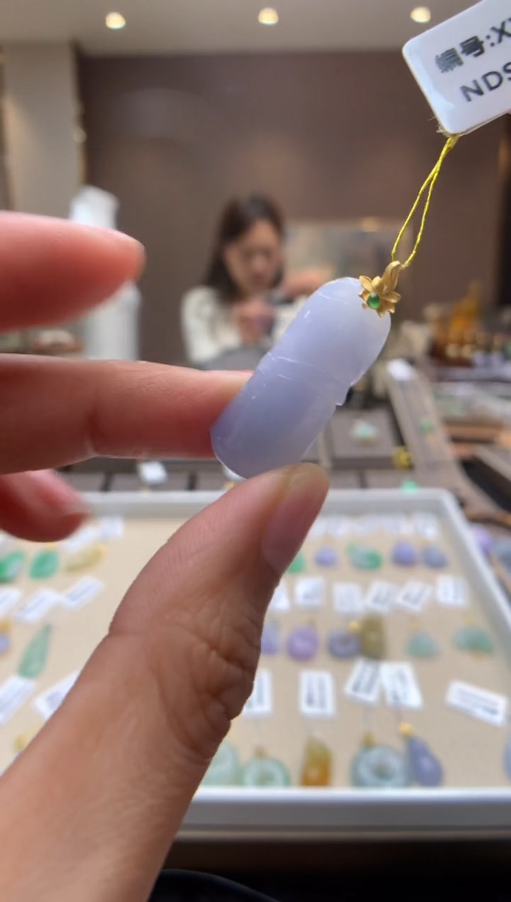 【闪购商品】翡翠颈饰18K金镶嵌竹节