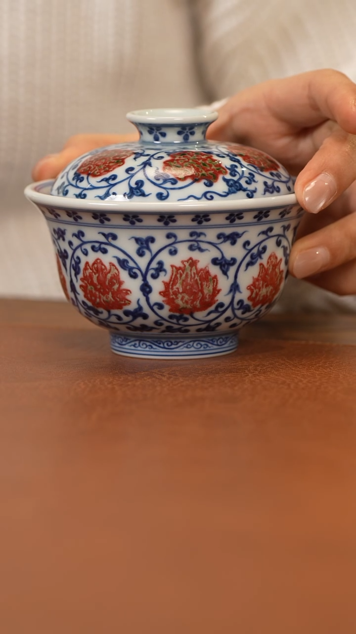 【闪购商品】杯和然窑釉里红缠枝元宝盖碗