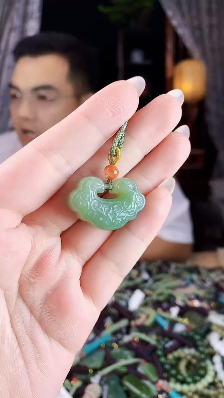 未镶嵌和田玉挂件多样性发货拍一发一