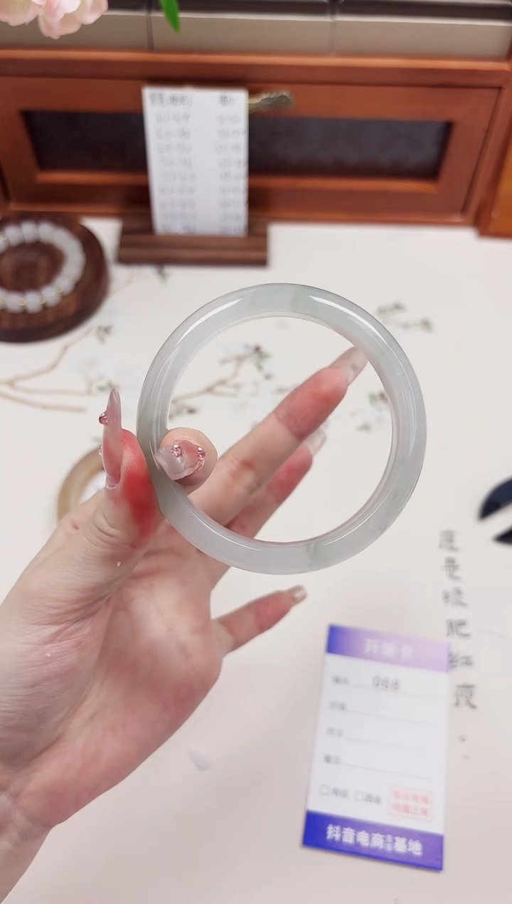 石英质玉手镯未镶嵌68-天山翠-圈口-58