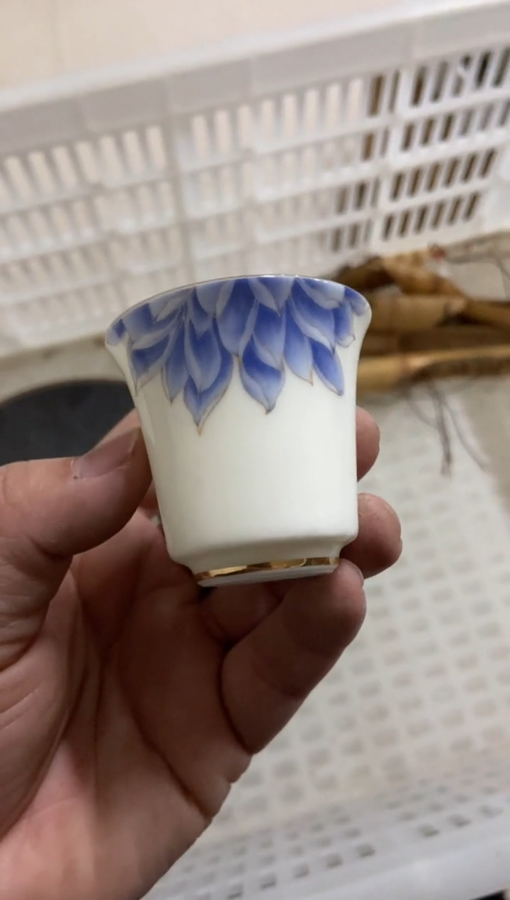 杯无运费险有瑕疵的摄影的产品有使用过的痕迹有点脏介意勿拍