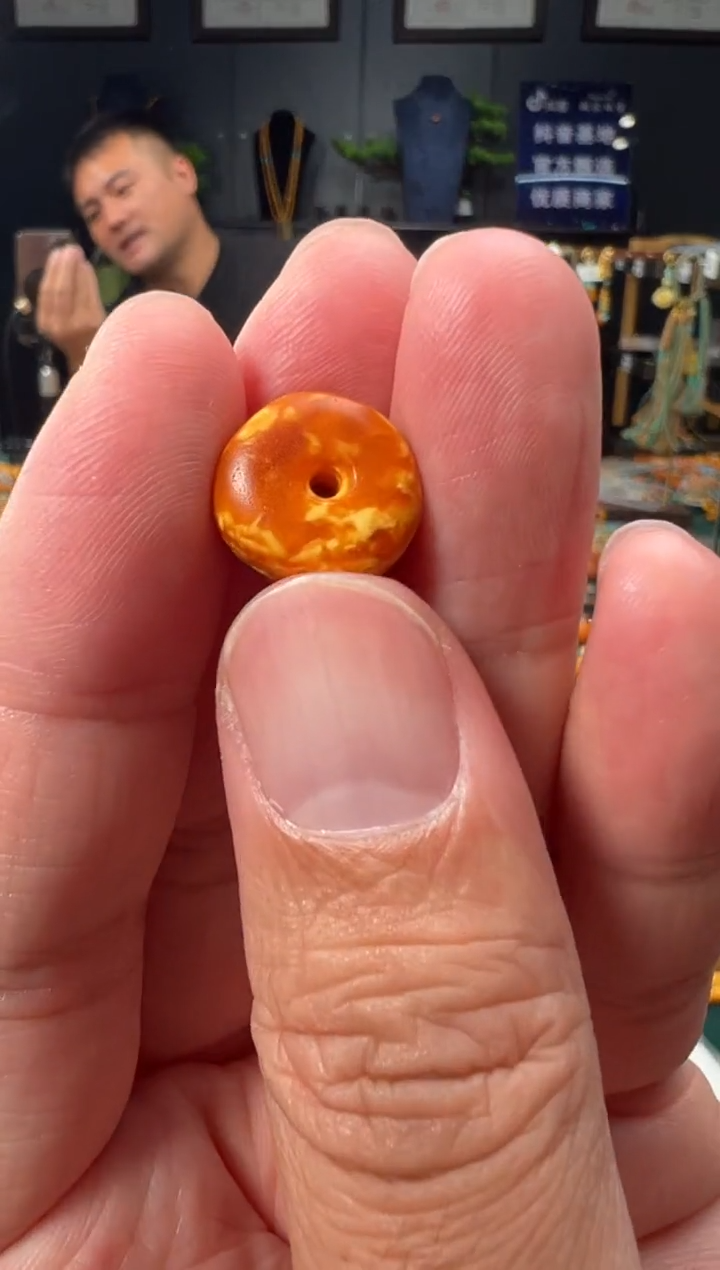 【闪购商品】琥珀裸石未镶嵌（微瑕）橘皮花蜡饼子-S15