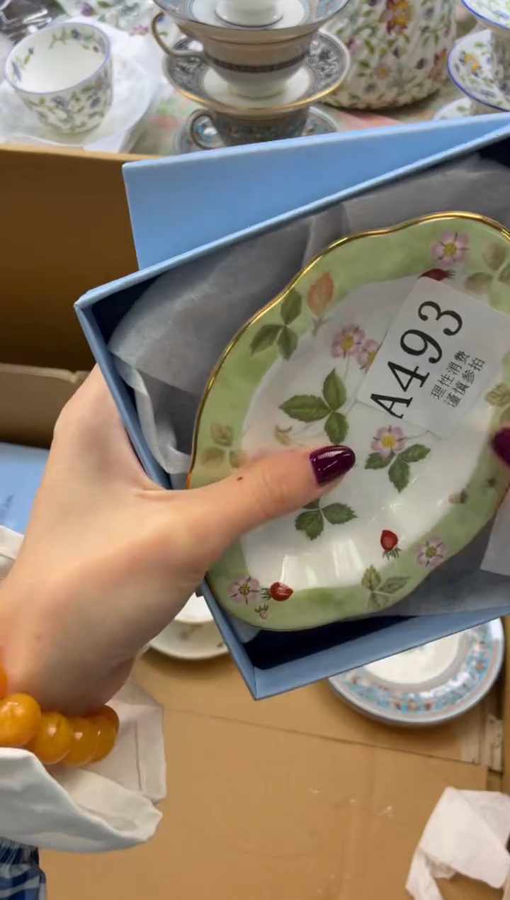 瓷片T****s       A493*