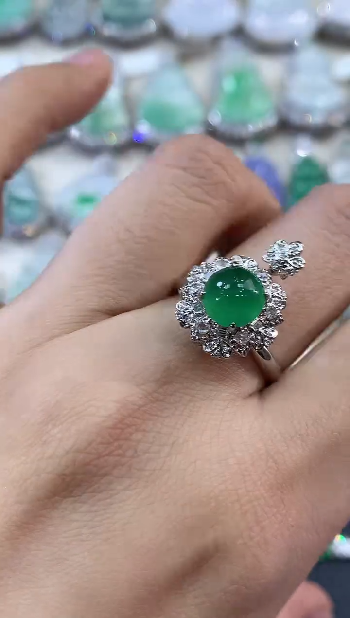 【闪购商品】翡翠戒指18K金镶嵌c86