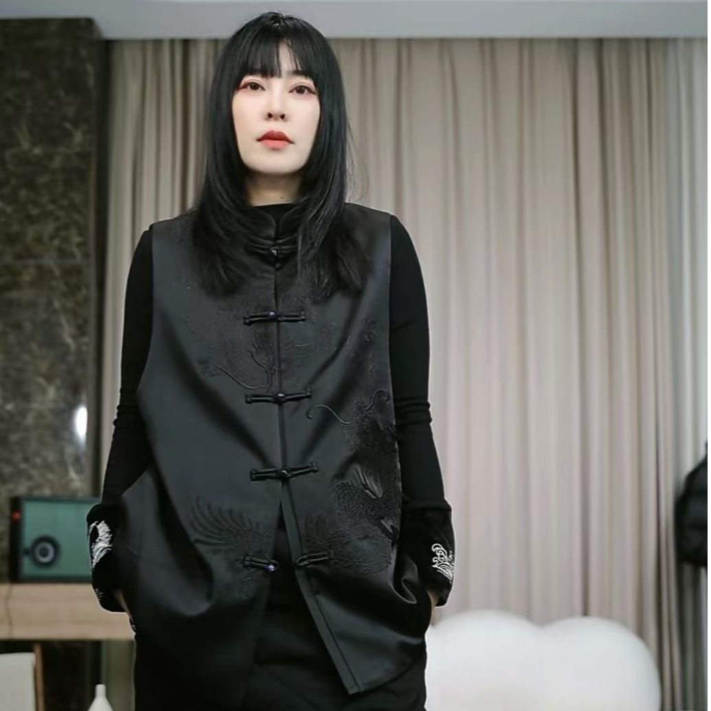 infobyfive福利小紫冬季新款宽松新中式刺绣提花马夹马甲2DD1901