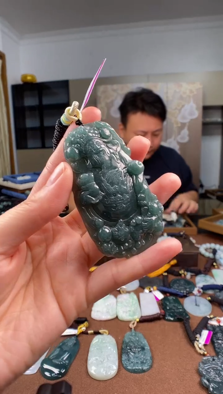 颈饰未镶嵌翡翠多样性发其一