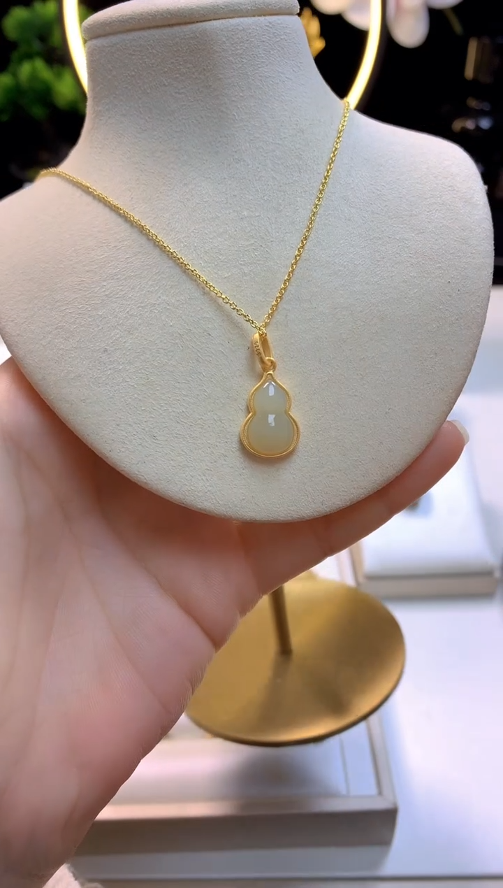【闪购商品】和田玉吊坠银S925镀金镶嵌小葫芦