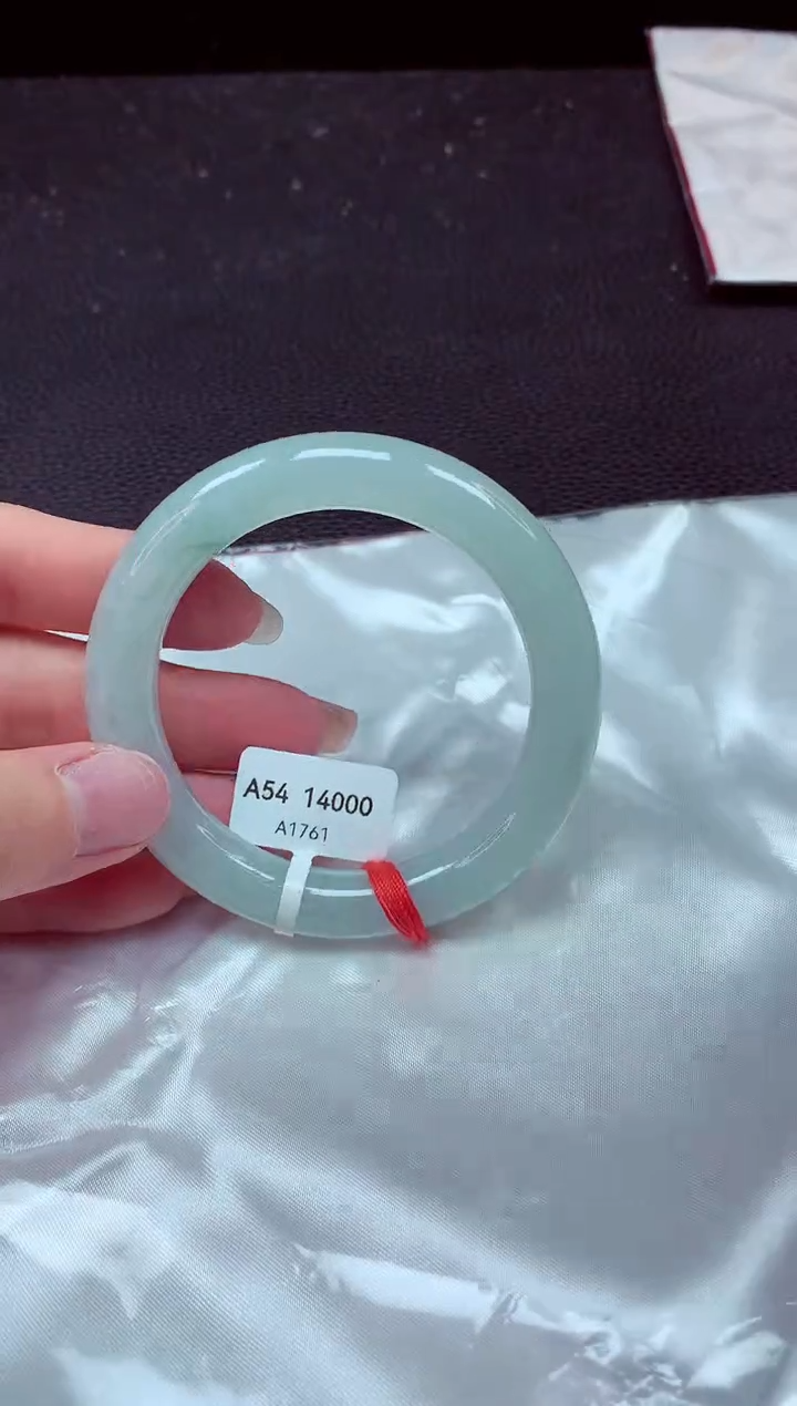 【闪购商品】翡翠手镯未镶嵌镯子54+