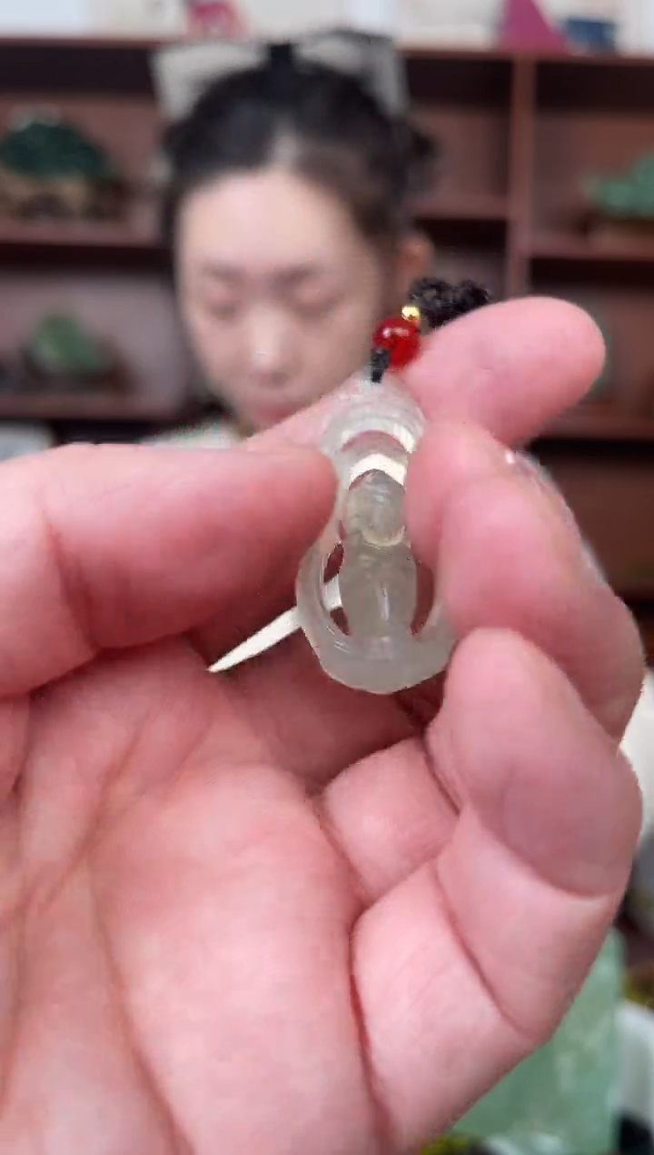 未镶嵌蛇纹石玉颈饰·