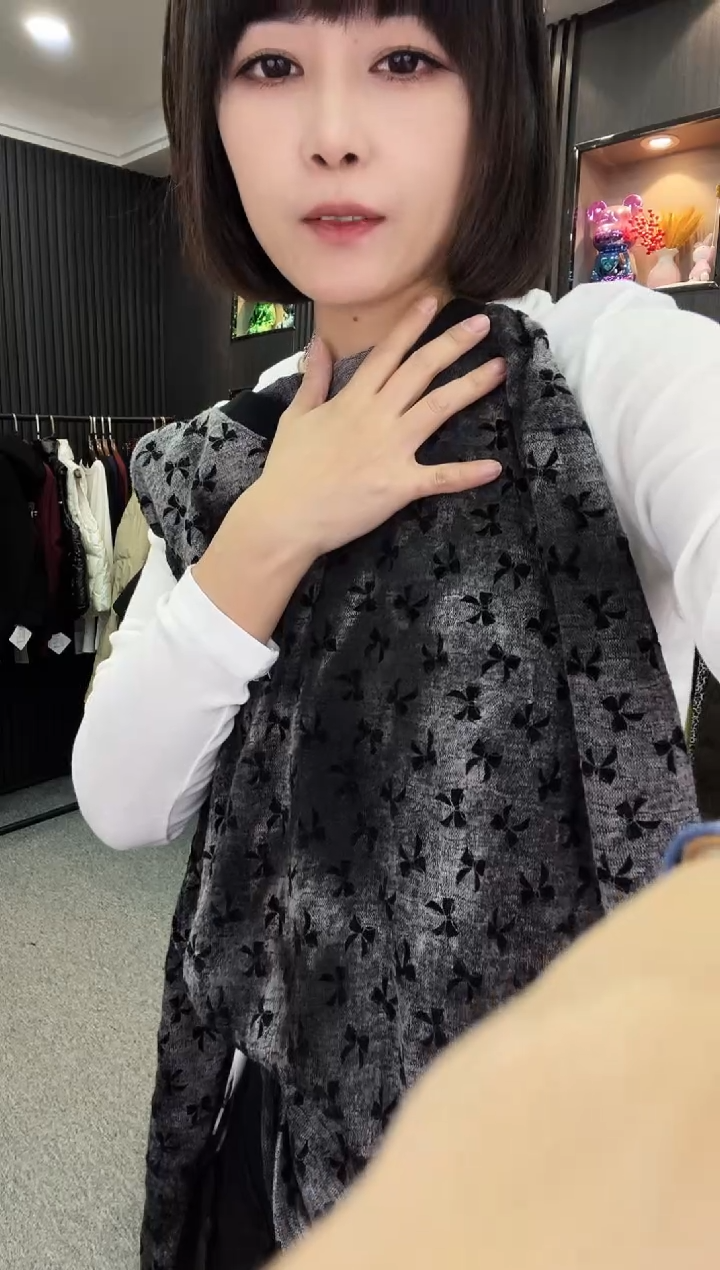 9846蝴蝶结打底衫--大码