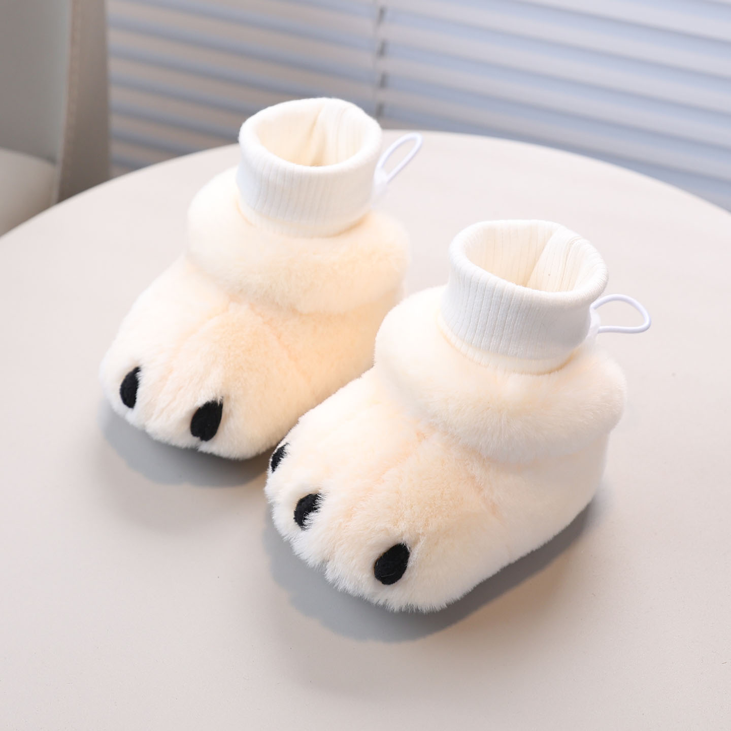 冬季加绒加厚0-12可爱毛绒爪子婴儿鞋保暖防滑男女步前步前鞋袜