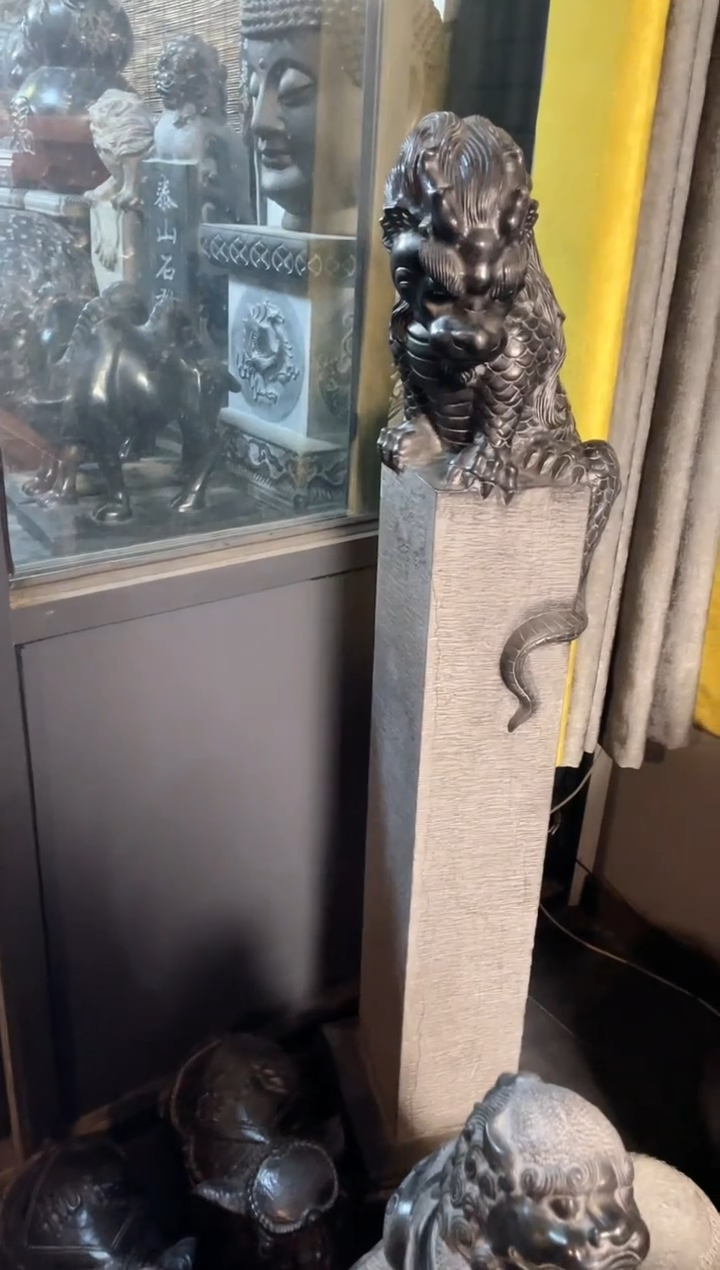 石材1.3m吸水兽立柱天然青石雕刻