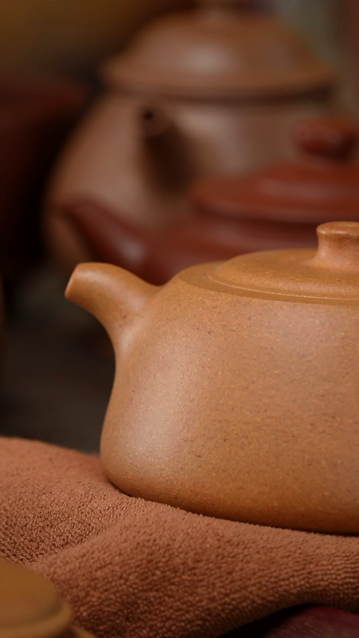 茶壶紫砂嘻*爸井栏壶。。