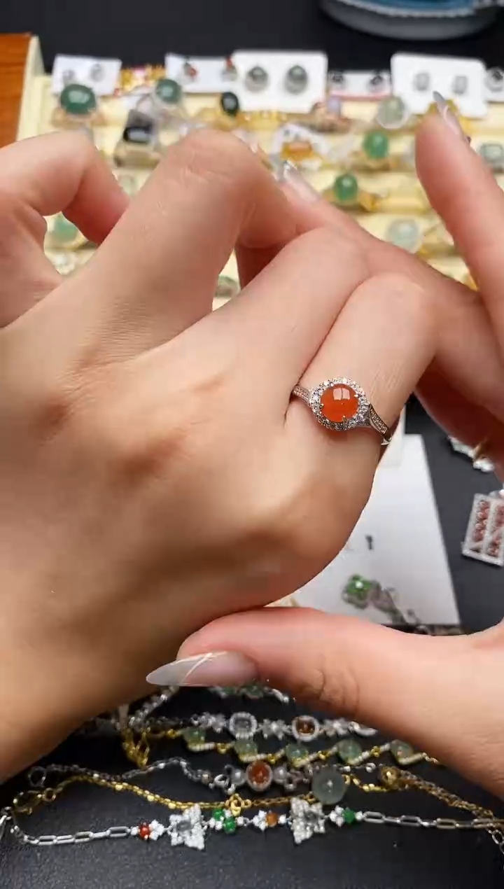 【闪购商品】翡翠戒指银S925镶嵌66666666+6