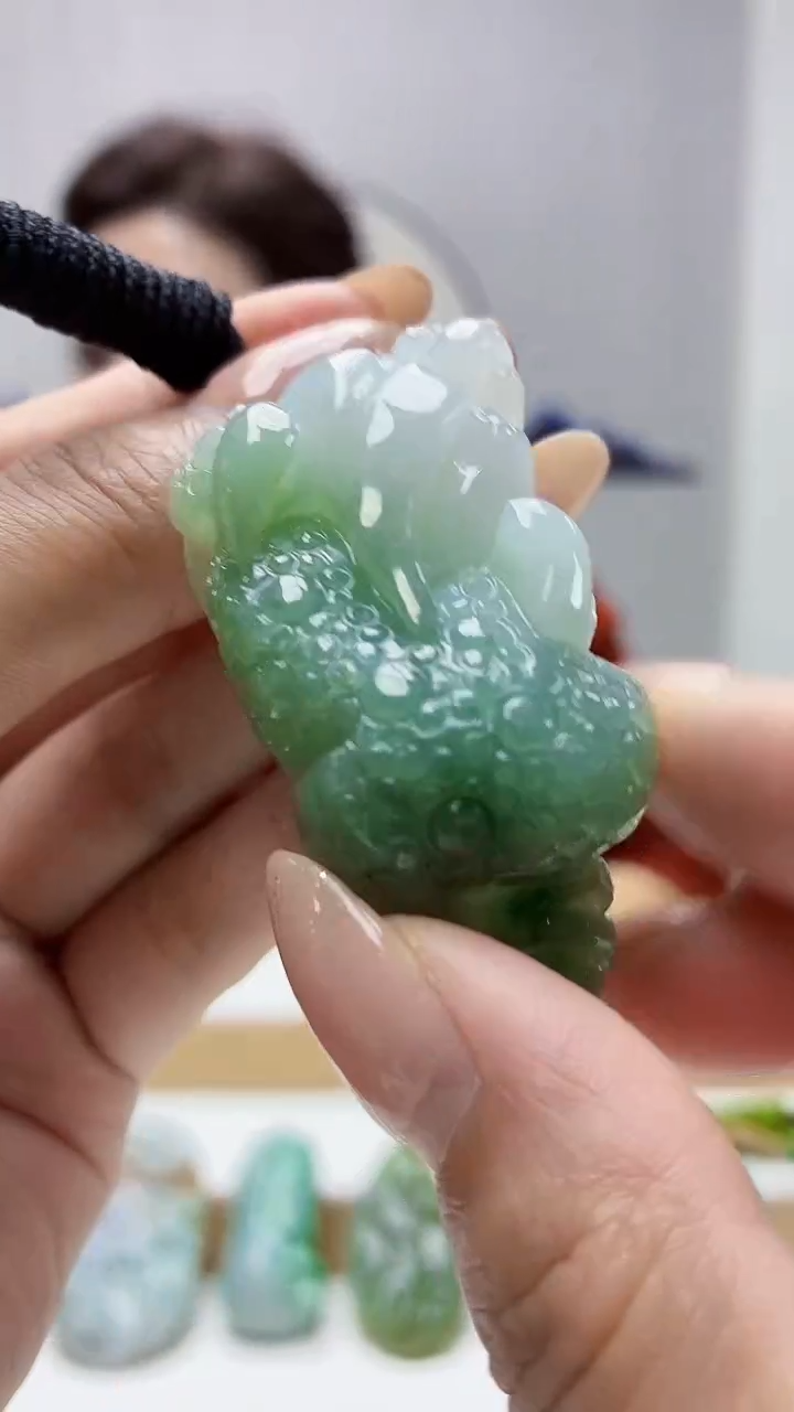 未镶嵌定制翡翠4829MM-毛货挂件10