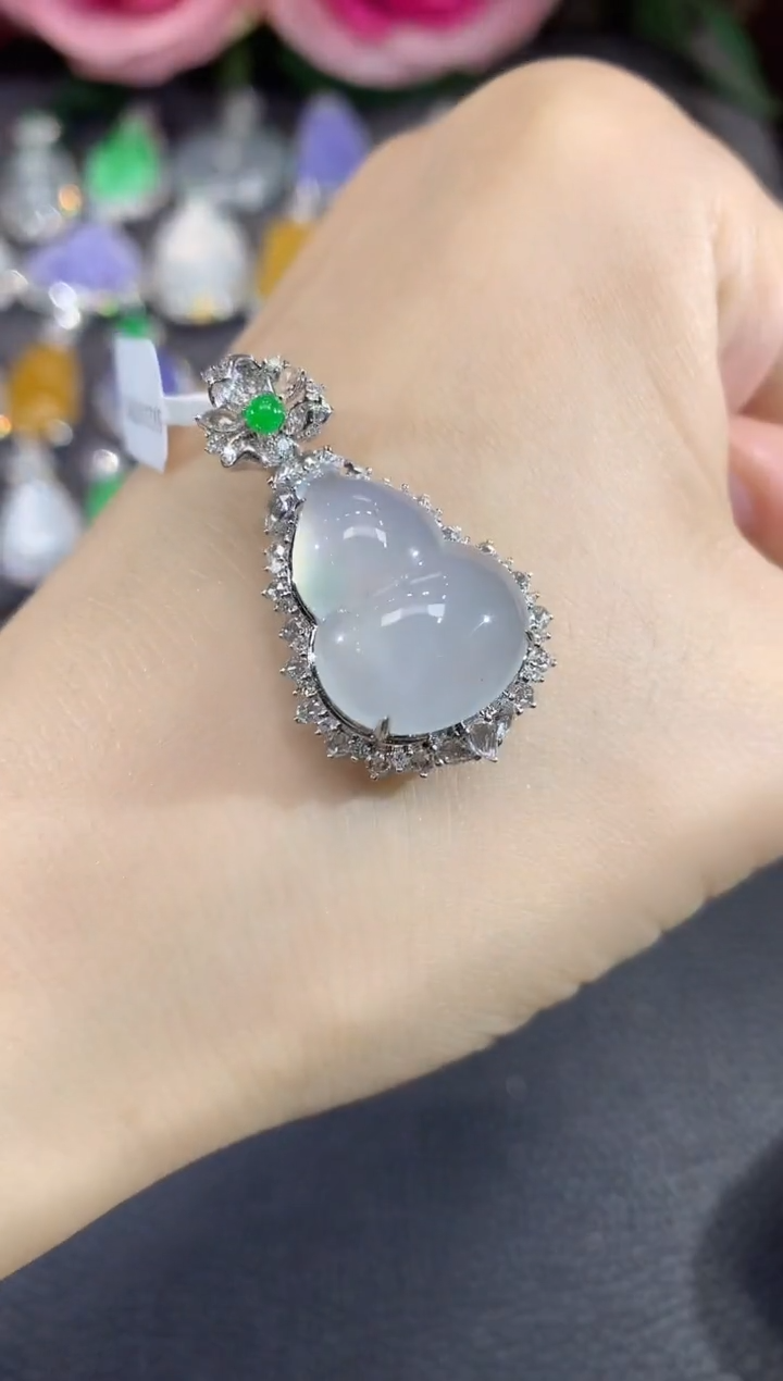 吊坠(不含链)18K金镶嵌翡翠A70