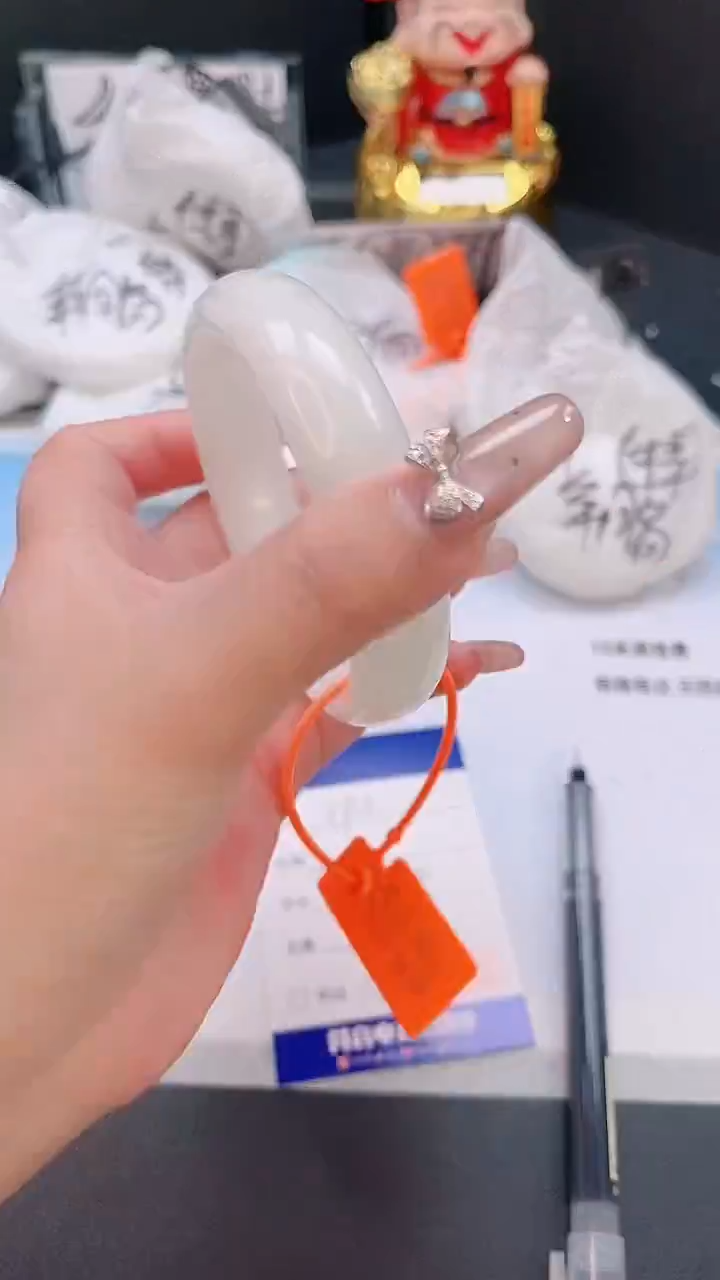 未镶嵌手镯和田玉20T96-58