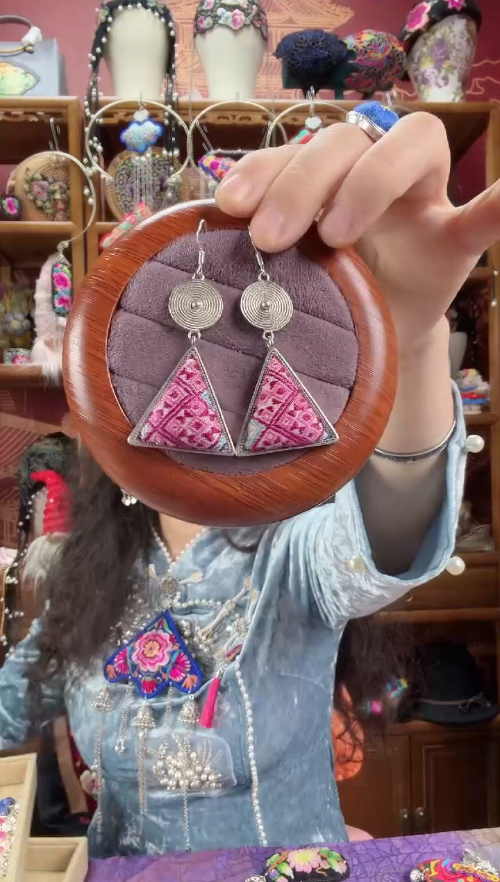 刺绣耳环109甜甜家