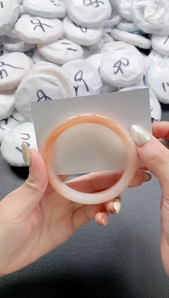 【闪购商品】石英质玉手镯未镶嵌 6L189-58