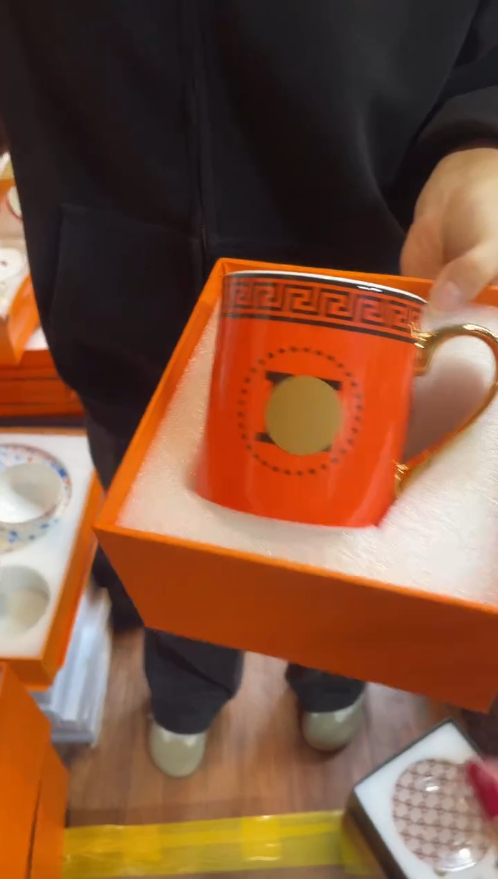 杯鸿辉家品牌瓷器，京东包邮！