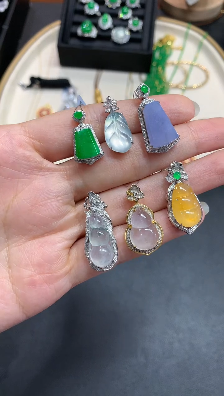 翡翠吊坠1件-18K金-多样性发货只发一件--BK|CXQ1