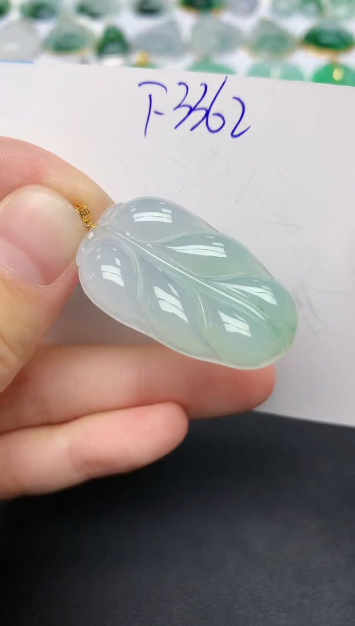 颈饰18K金镶嵌翡翠天然缅甸A货翡翠百元以上9元证书费自理