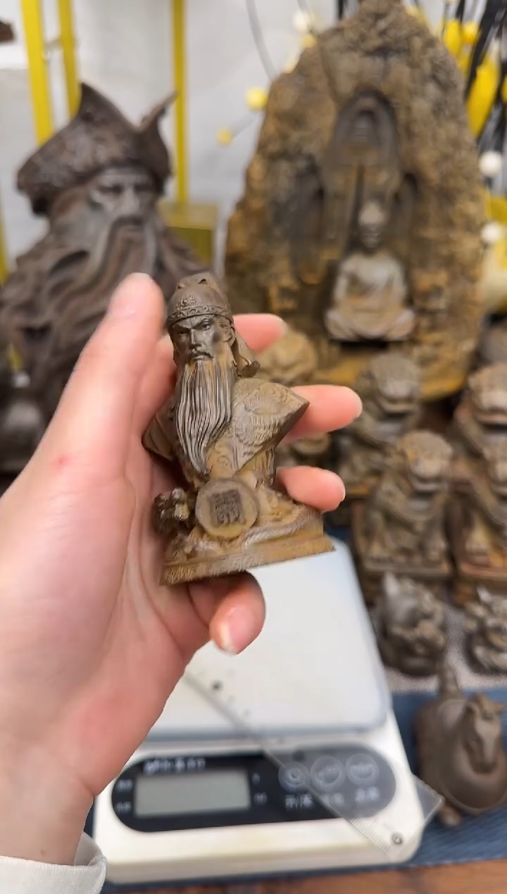 铁精致创意三国摆件小关羽
