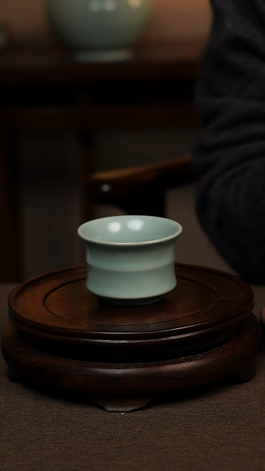 瓷片仿古天青束腰竹节杯100ml 微瑕 不带礼盒