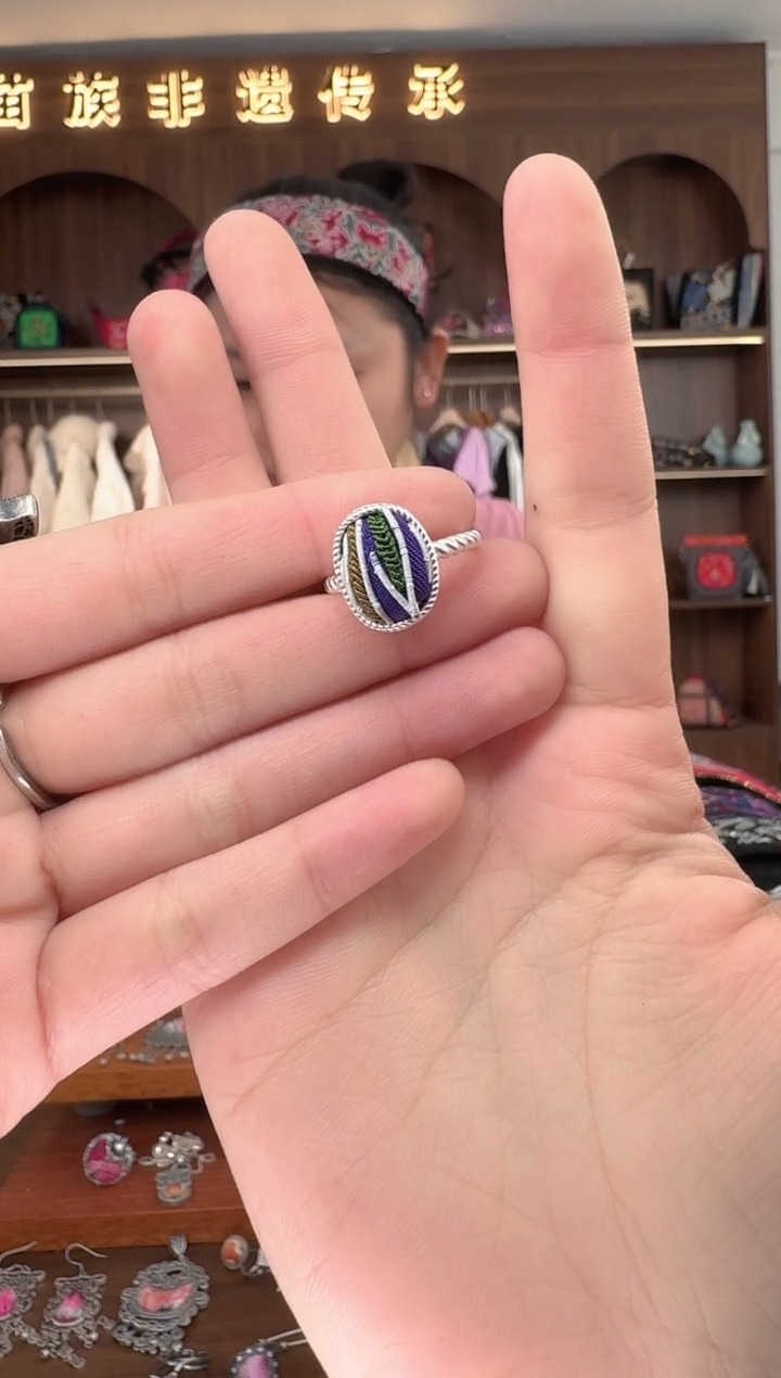 【闪购商品】织绣扶光苗绣传承187