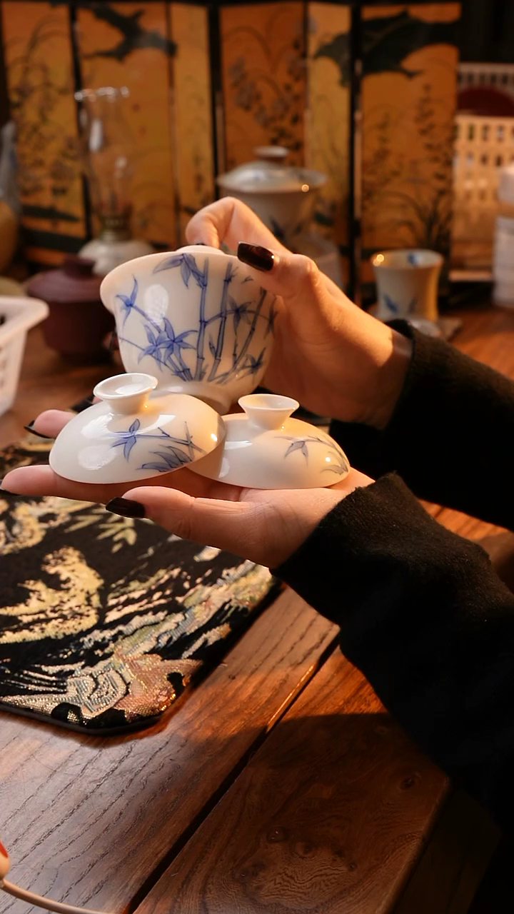 【闪购商品】红红火火恍恍惚惚