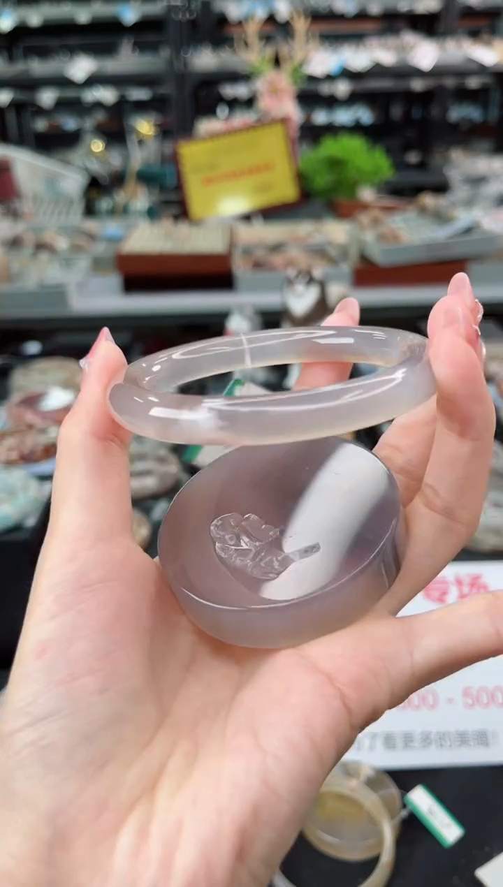 【闪购商品】石英质玉手镯未镶嵌59圈口（赠品镯心）3751540