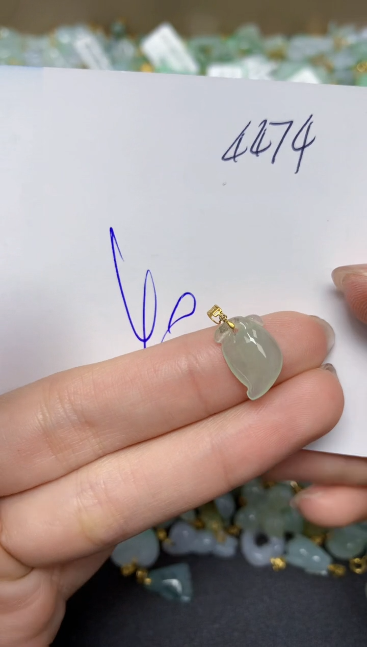 【闪购商品】翡翠颈饰18K金镶嵌天然翡翠A货