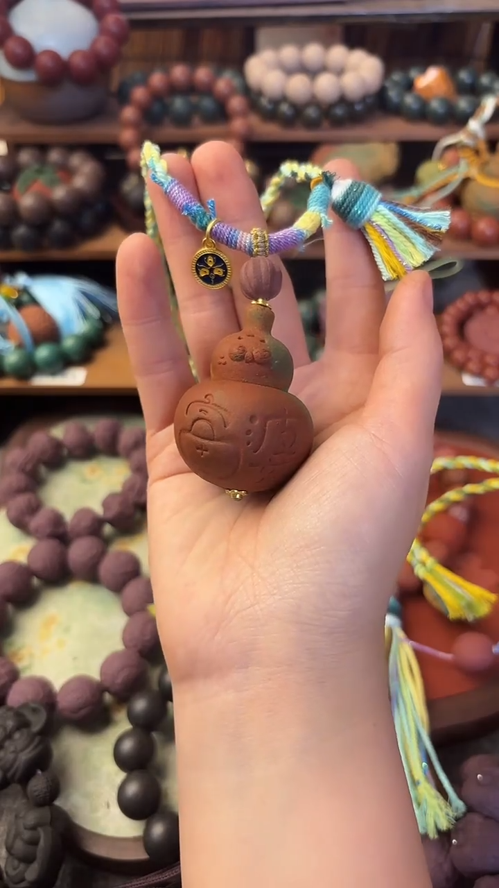 泥塑敦煌富婆葫芦一个