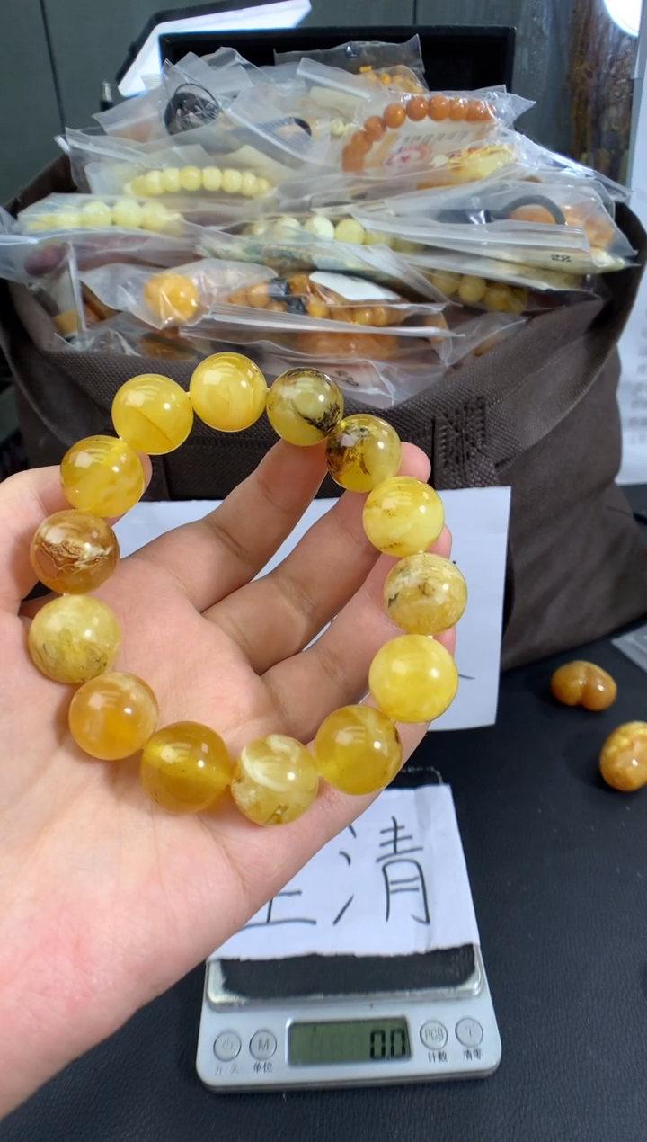 琥珀未镶嵌珠宝奇石1