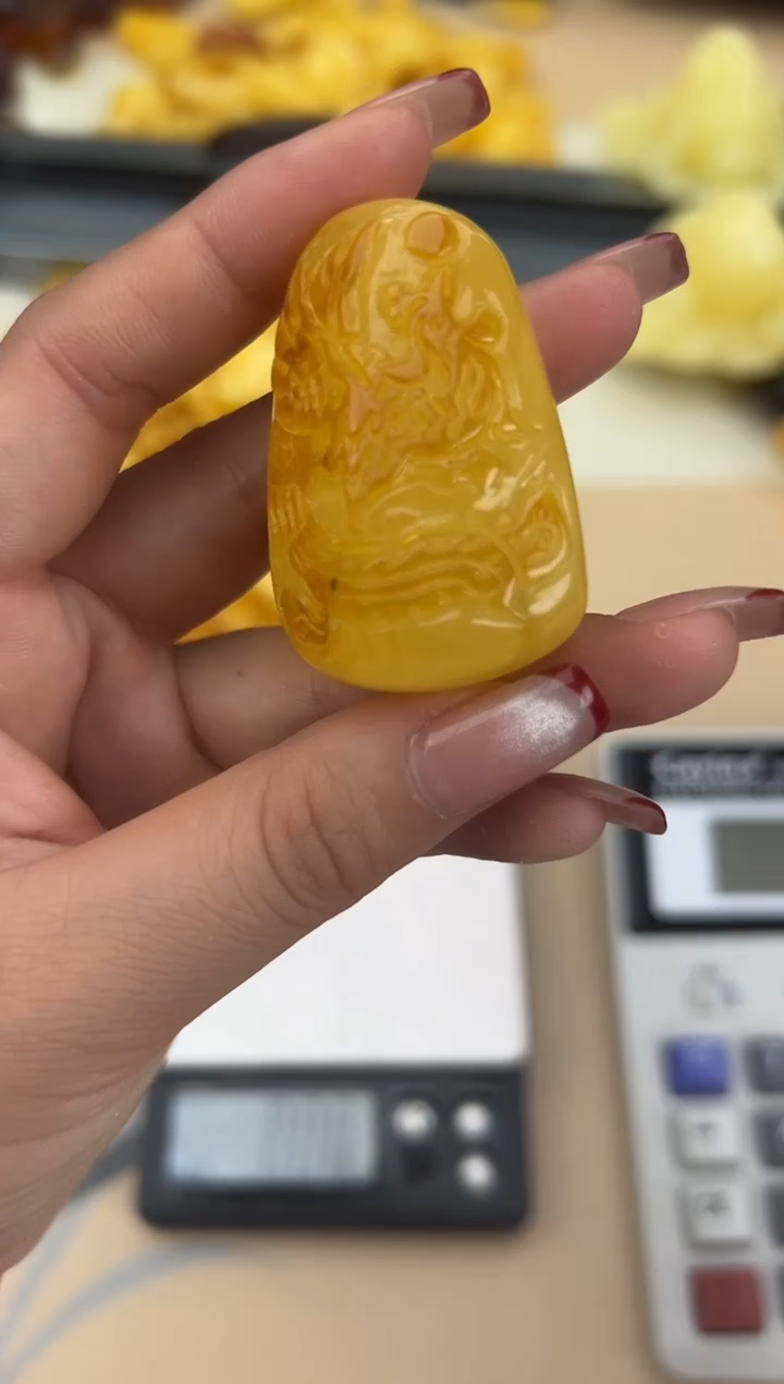 【闪购商品】琥珀裸石未镶嵌蜜蜡吊坠