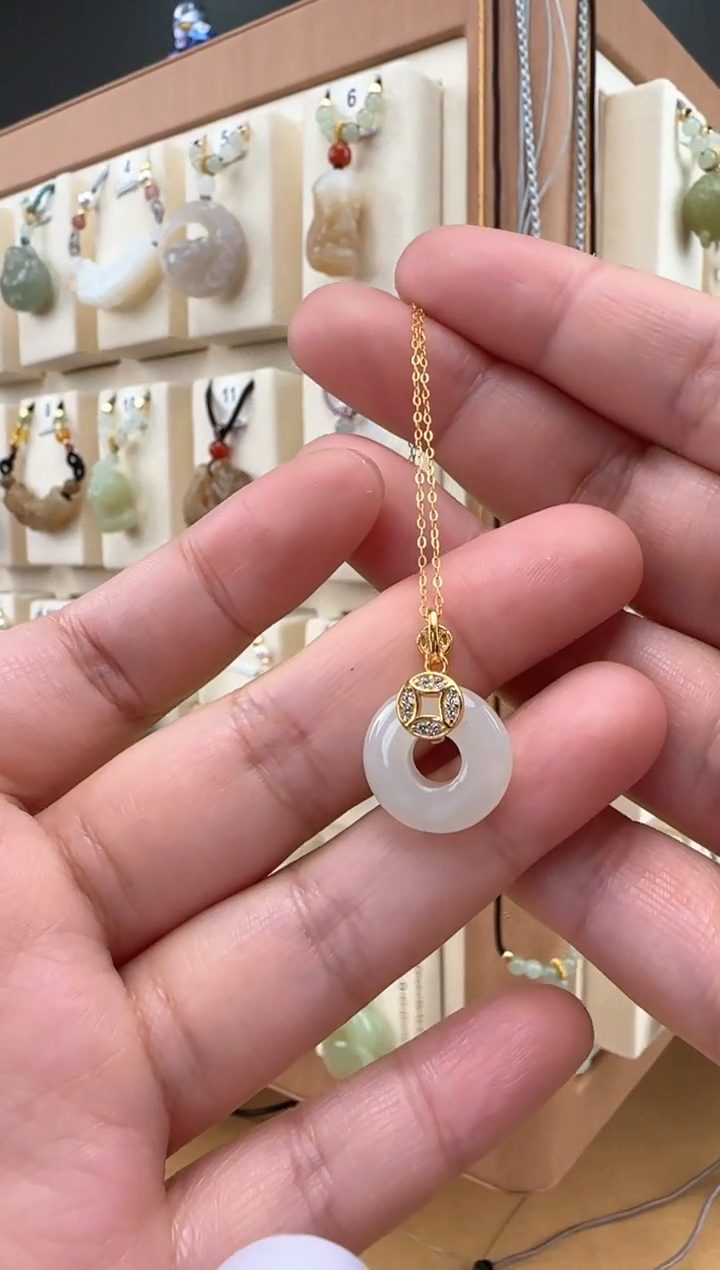 【闪购商品】和田玉颈饰银S925镀金镶嵌平安扣吊坠