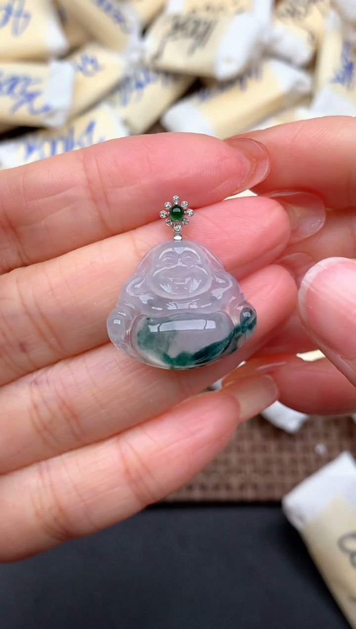 18K金镶嵌挂件翡翠一