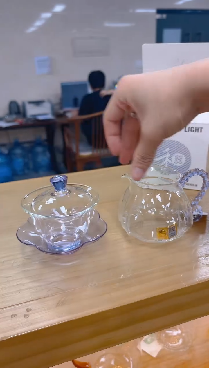 禾器-咏荷盖碗-浅紫色+禾器莲意茶海浅紫色