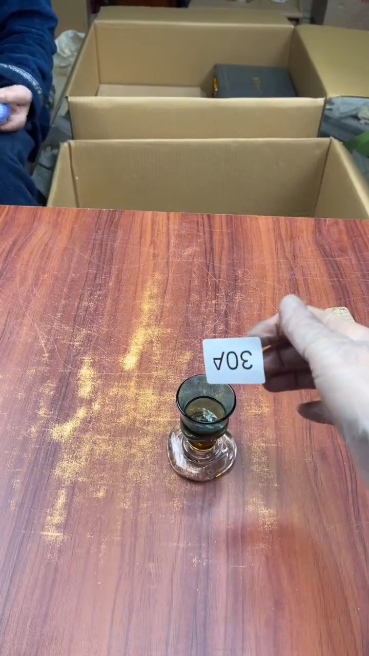 瓷片王*盛日中古杂项甄选