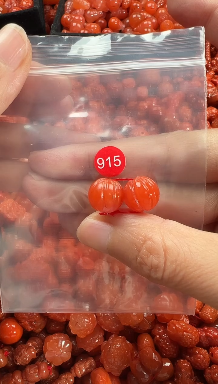 颈饰未镶嵌南红玛瑙1