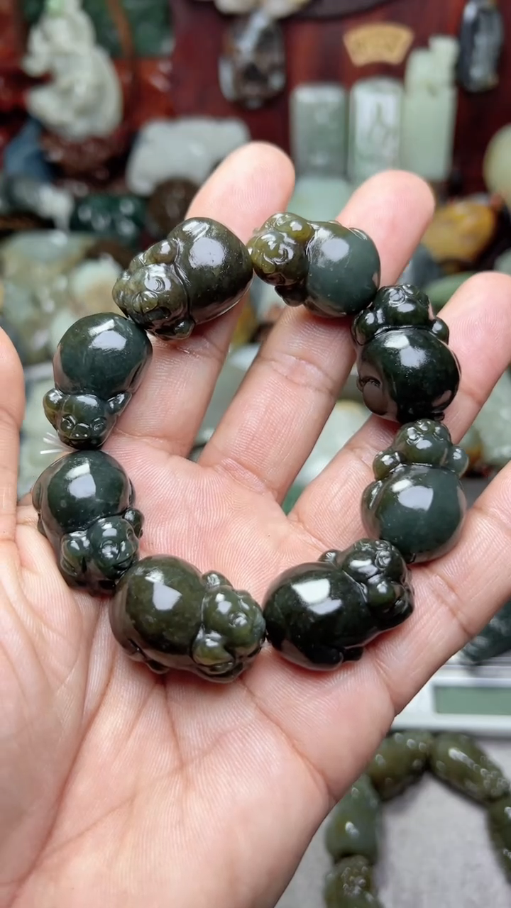 和田玉未镶嵌把件-