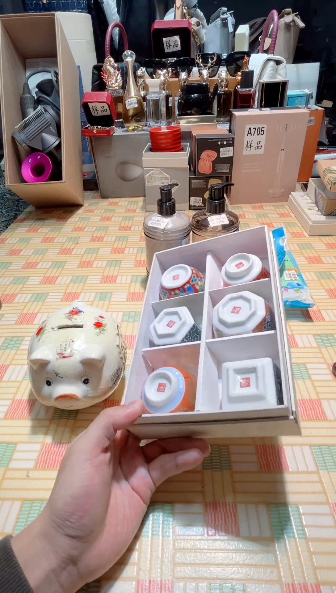 瓷片瓷器 库房到期 全部地板价@@1