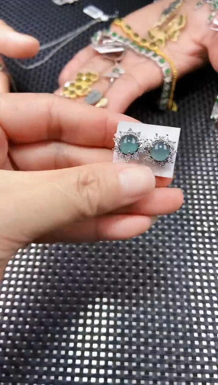 【闪购商品】翡翠耳饰未镶嵌111111111