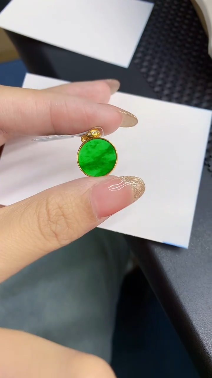 【闪购商品】翡翠银S925镶嵌颈饰            8