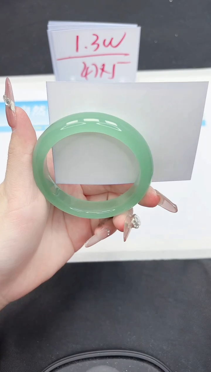 【闪购商品】石英质玉手镯未镶嵌193-58.4