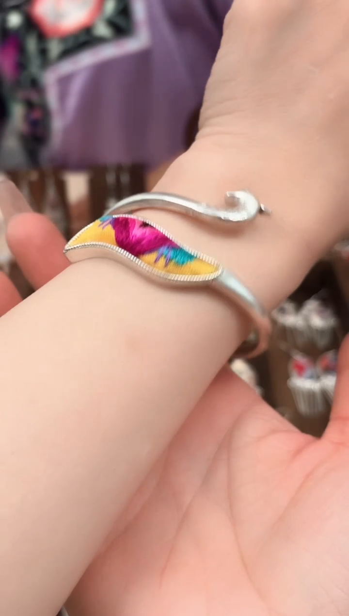 织绣非遗艺枝独秀老绣饰品211