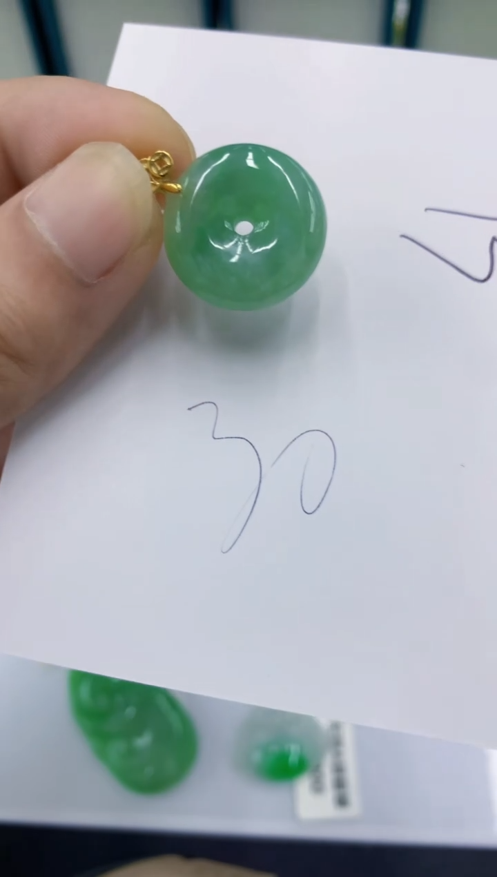 颈饰未镶嵌翡翠翡翠