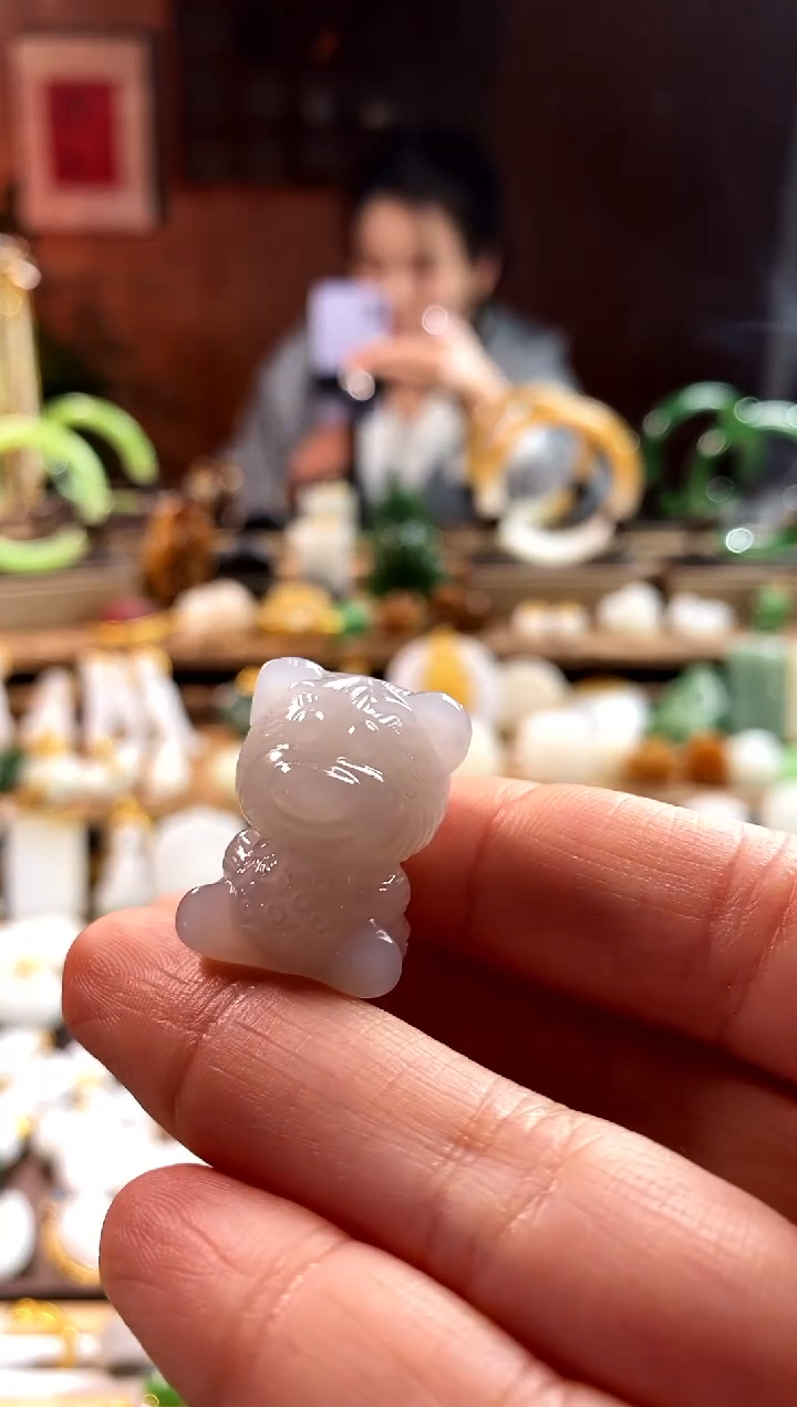 【闪购商品】和田玉吊坠未镶嵌。