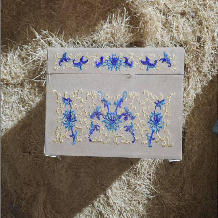 1个开封次修大龙小正方形小和子摆件链接